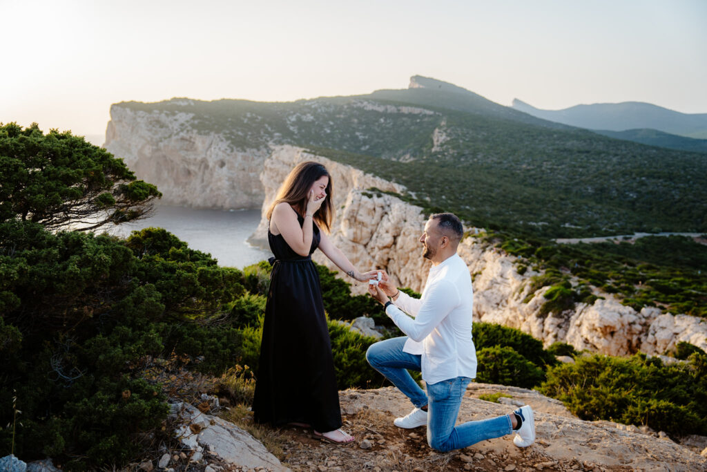 wedding proposal  sardinia alghero capo caccia 